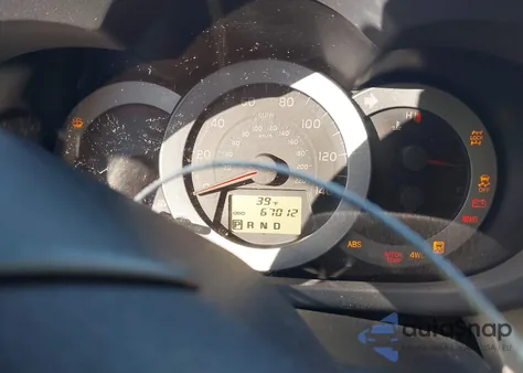 2011 Toyota Rav4 z USA, uszkodzony, nr VIN JTMBF4DV1B5046947